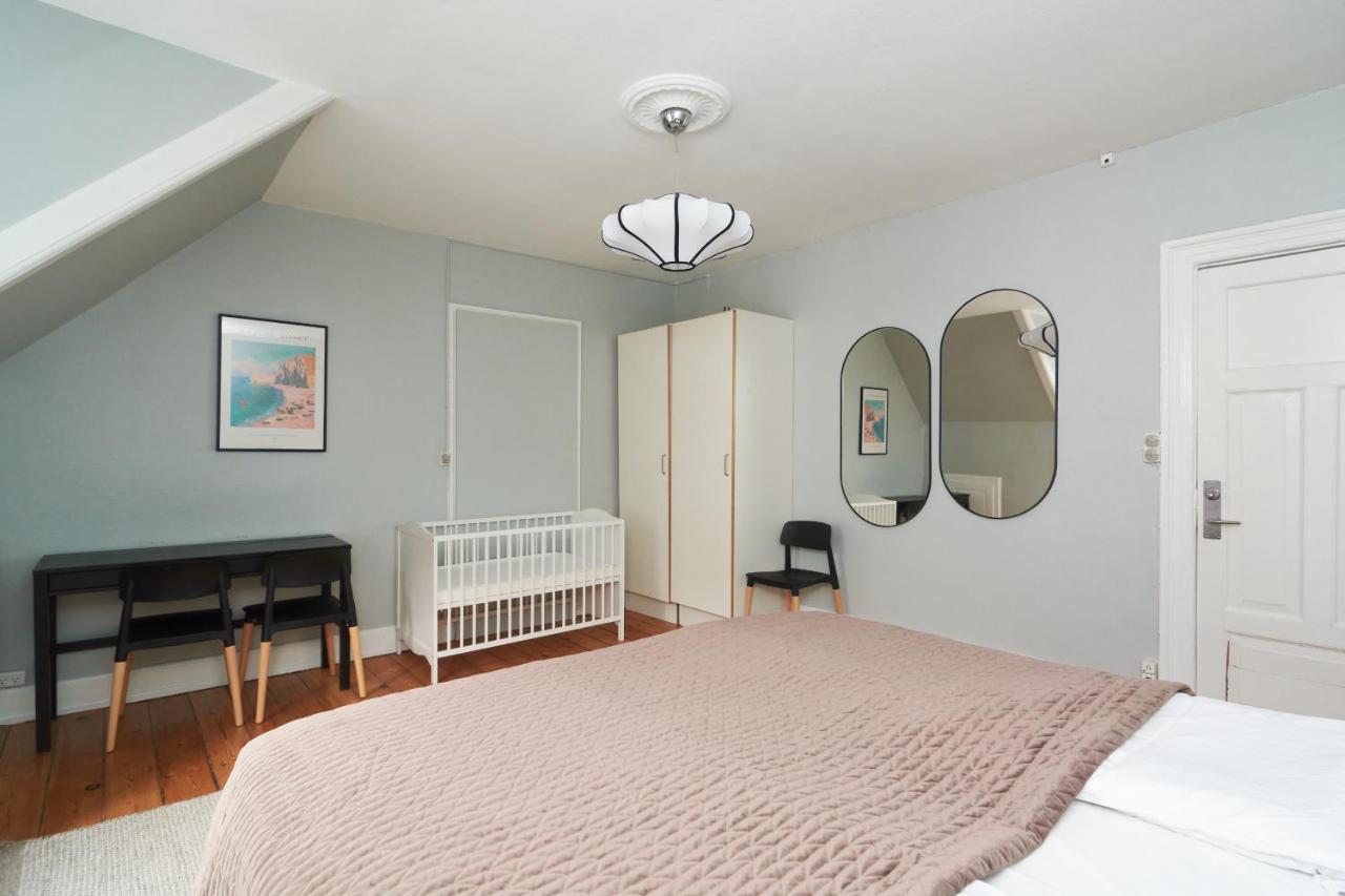Stylish 5 Person Apartment In Vibrant Urban Area København Eksteriør billede