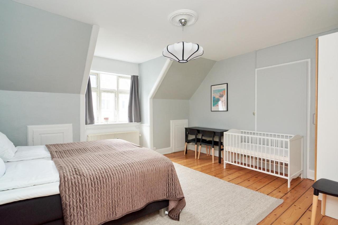 Stylish 5 Person Apartment In Vibrant Urban Area København Eksteriør billede